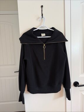 Varley Black Half-Zip Collar Sweatshirt